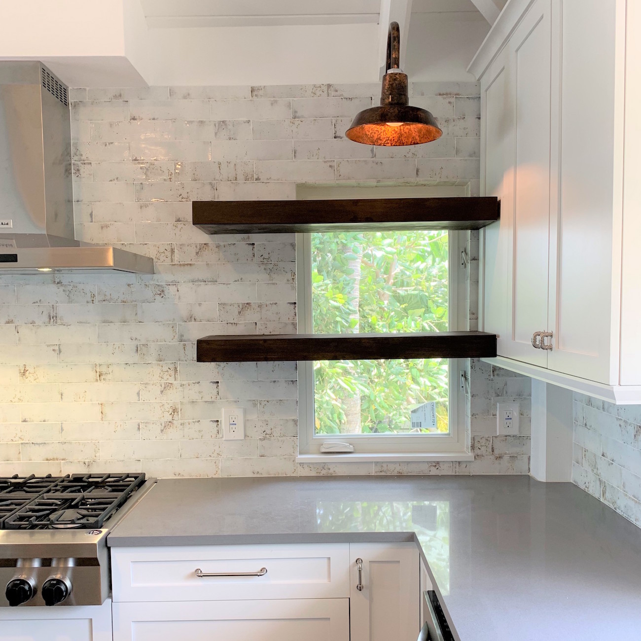 The Original™ Warehouse Gooseneck Light | Photo Courtesy of D'Asign Source